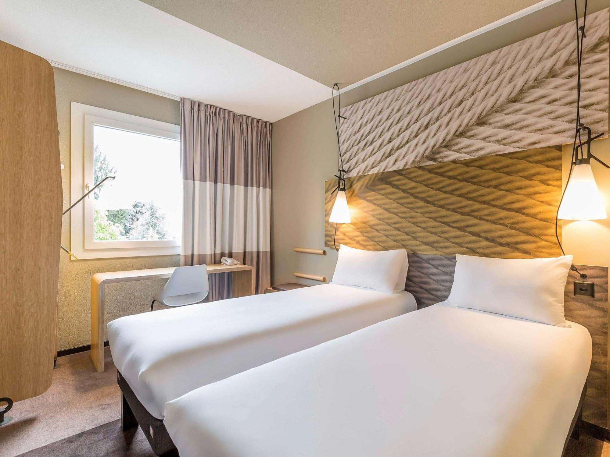 Hotel Ibis Geneve Aeroport 2*
