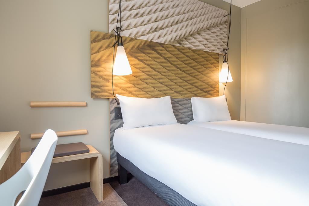 Ibis Geneve Aeroport Hotel 2*